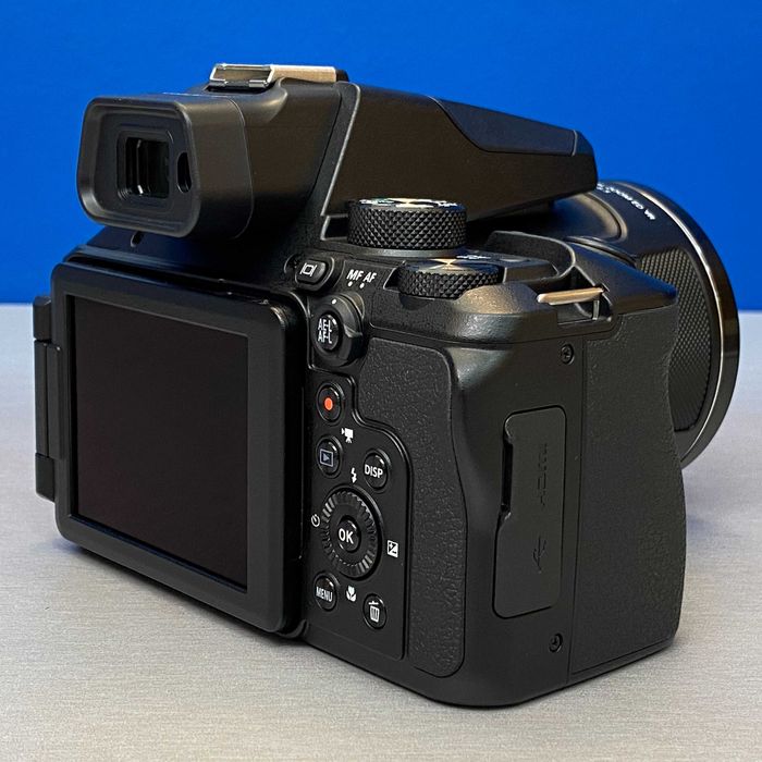 Nikon Coolpix P950 (16MP - 83x Optical Zoom)