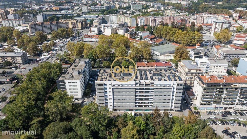 T3 de luxo com 212m2 em frente ao parque da Cidade de Vila Nova de Fam