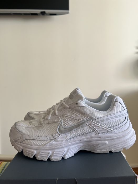 Tenis nike tamanho 37,5