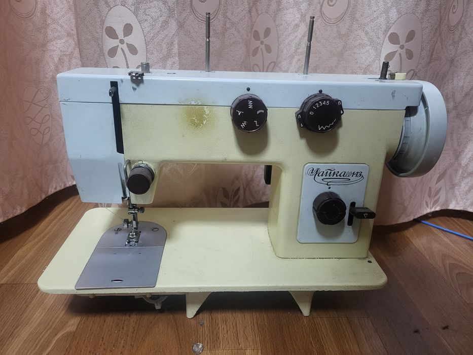 Чайка 143 швейная машинка.