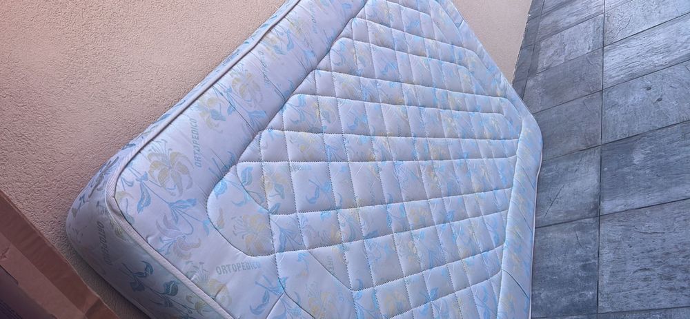 Colchao 183x133 limpo