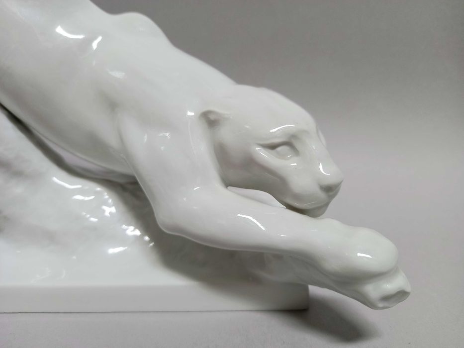 Biała pantera, figurka, proj. Erich Oehme,  Miśnia Meissen