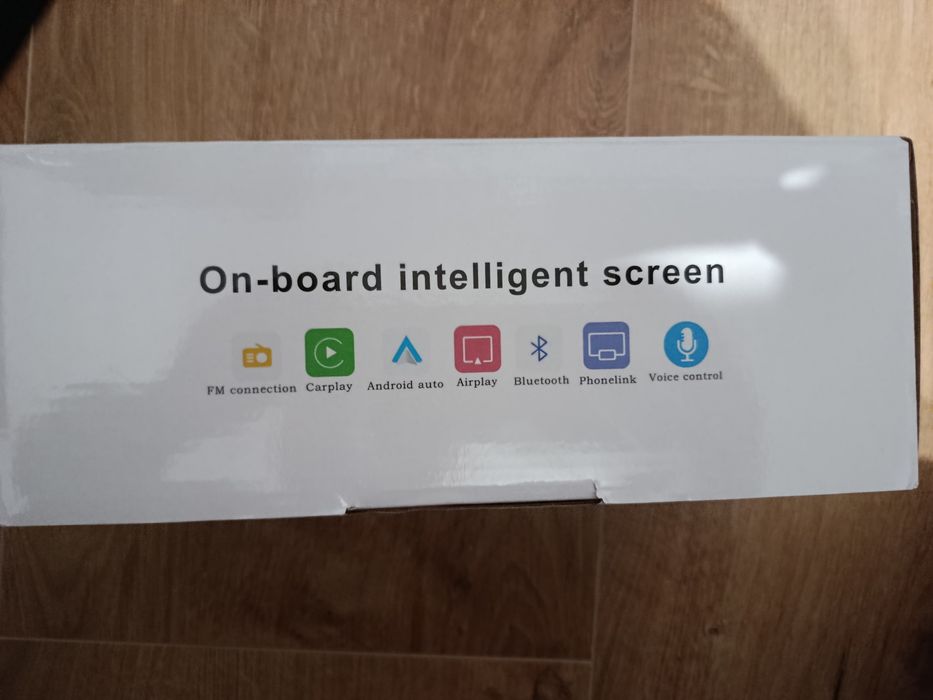 Stacja multimedialna do samochodu