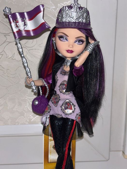 Рейвен Квин кукла Евер Афтер Хай School Spirit