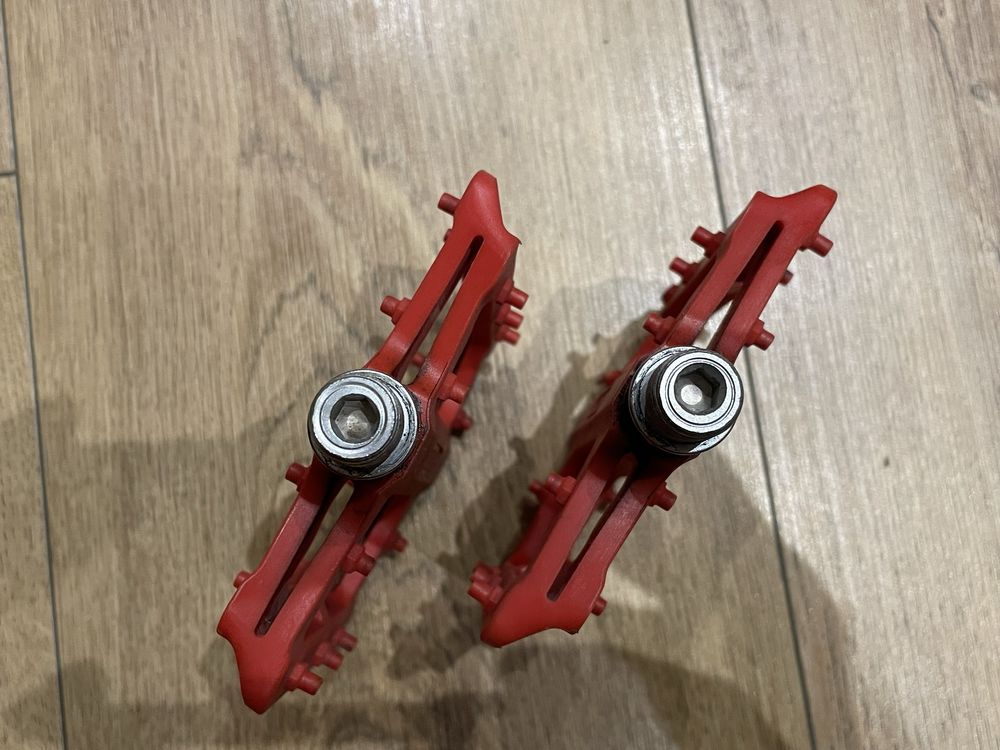 Pedały platformy HT PA12 czerwone