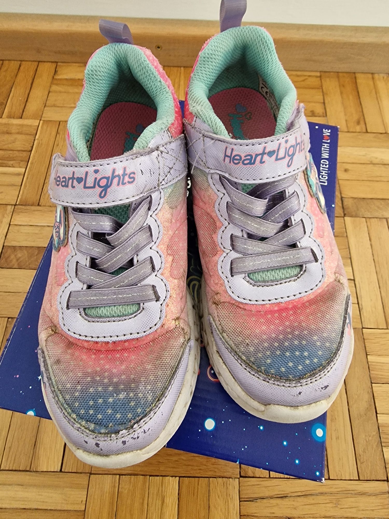 Buty skechers heart lights swiecace 30 dziewczęce serca