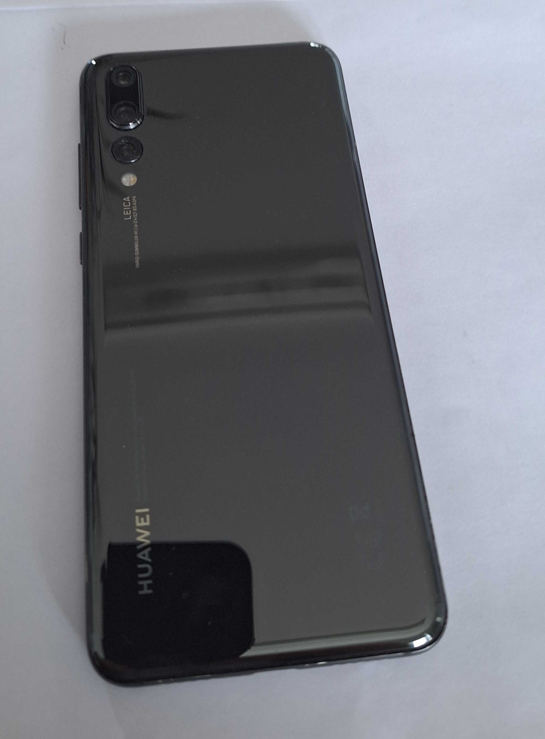 Huawei p20 pro. Nowa bateria i tylna klapka
