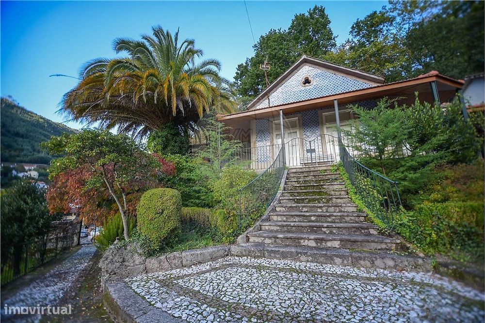 Chalet mais um anexo habitacional no centro da vila do Gerês!