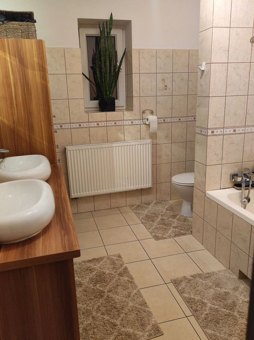 Dom w sercu pachnącego lasu – idealne miejsce do życia