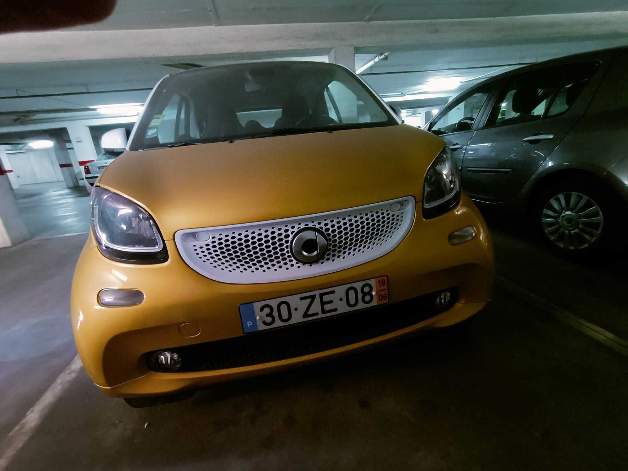 Smart ForTwo  Amarelo