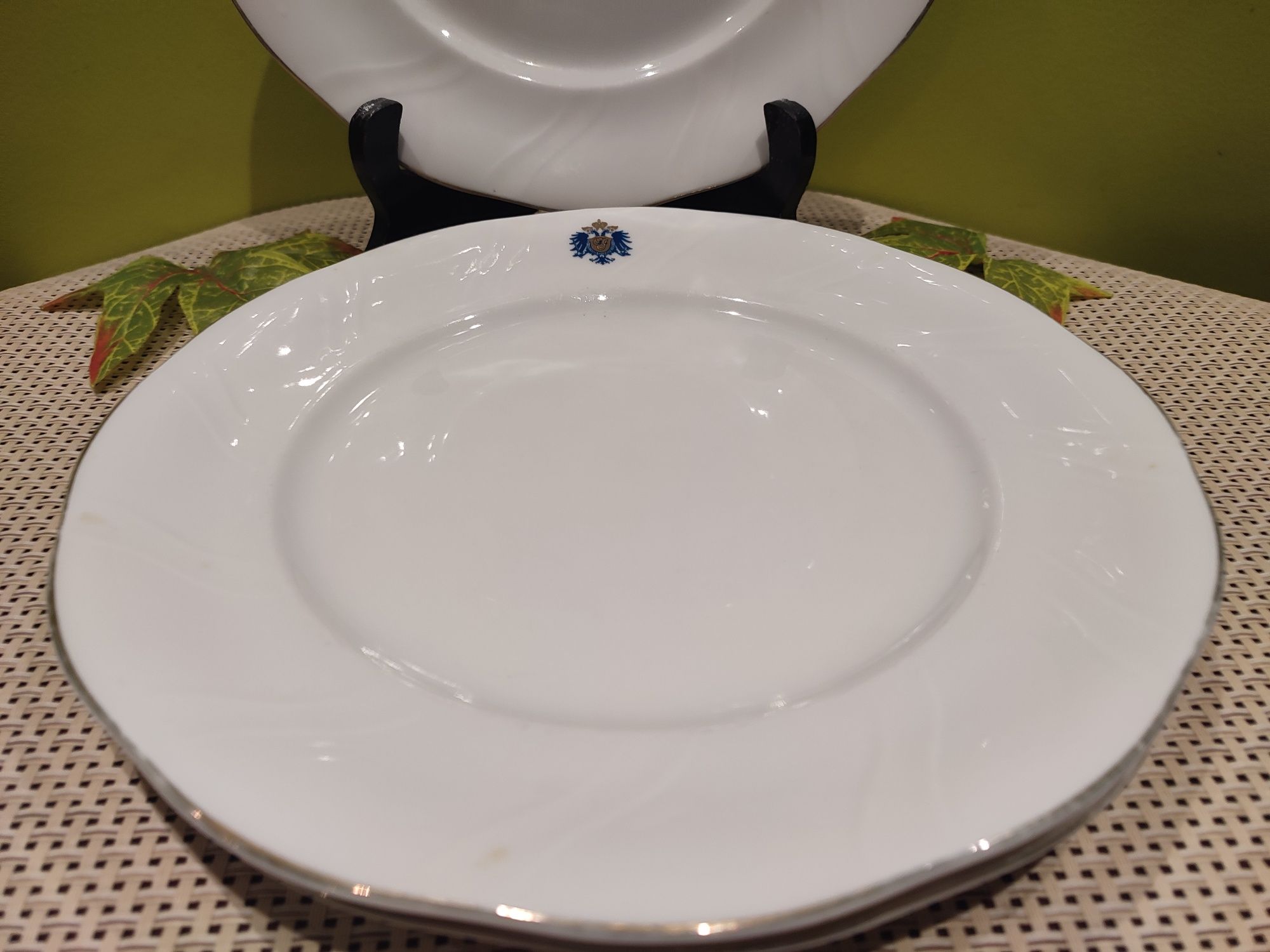 Zestaw trzech talerzy obiadowych porcelana Książ