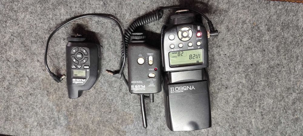 OKAZJA! | Wyzwalacz POCKET WIZARD Plus 2  & 3 + Lampa Błyskowa