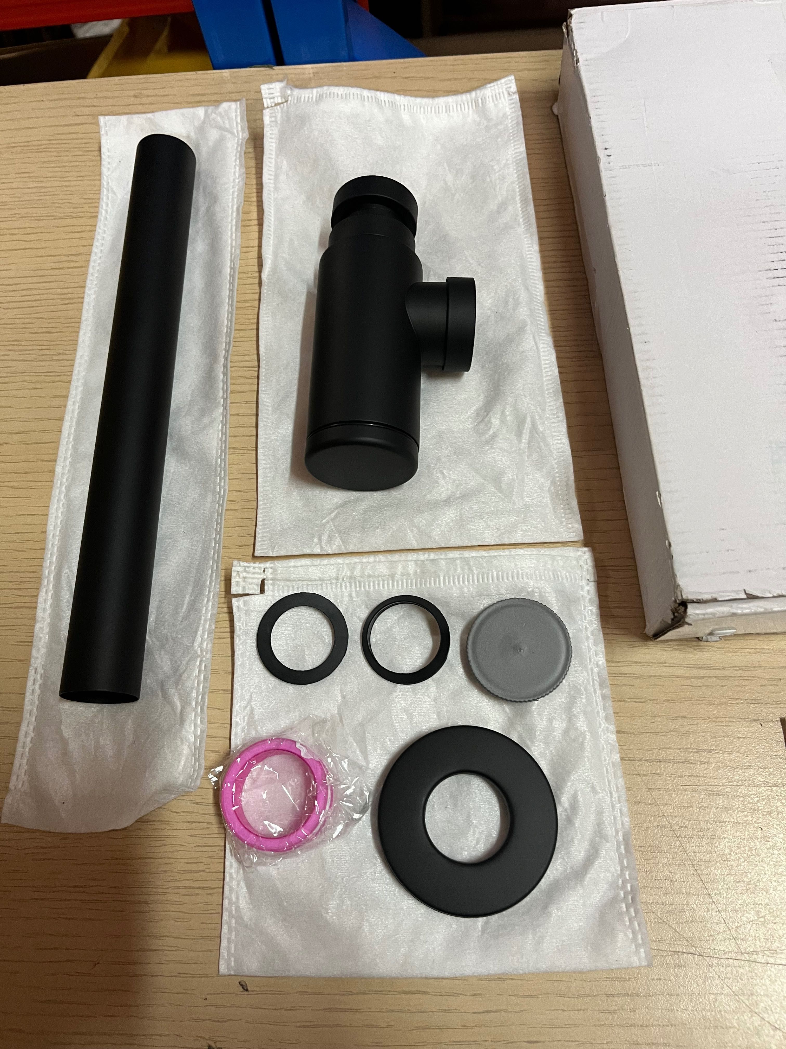 Syfon do umywalki czarny 1 1/4" fi 32 mm regulowany