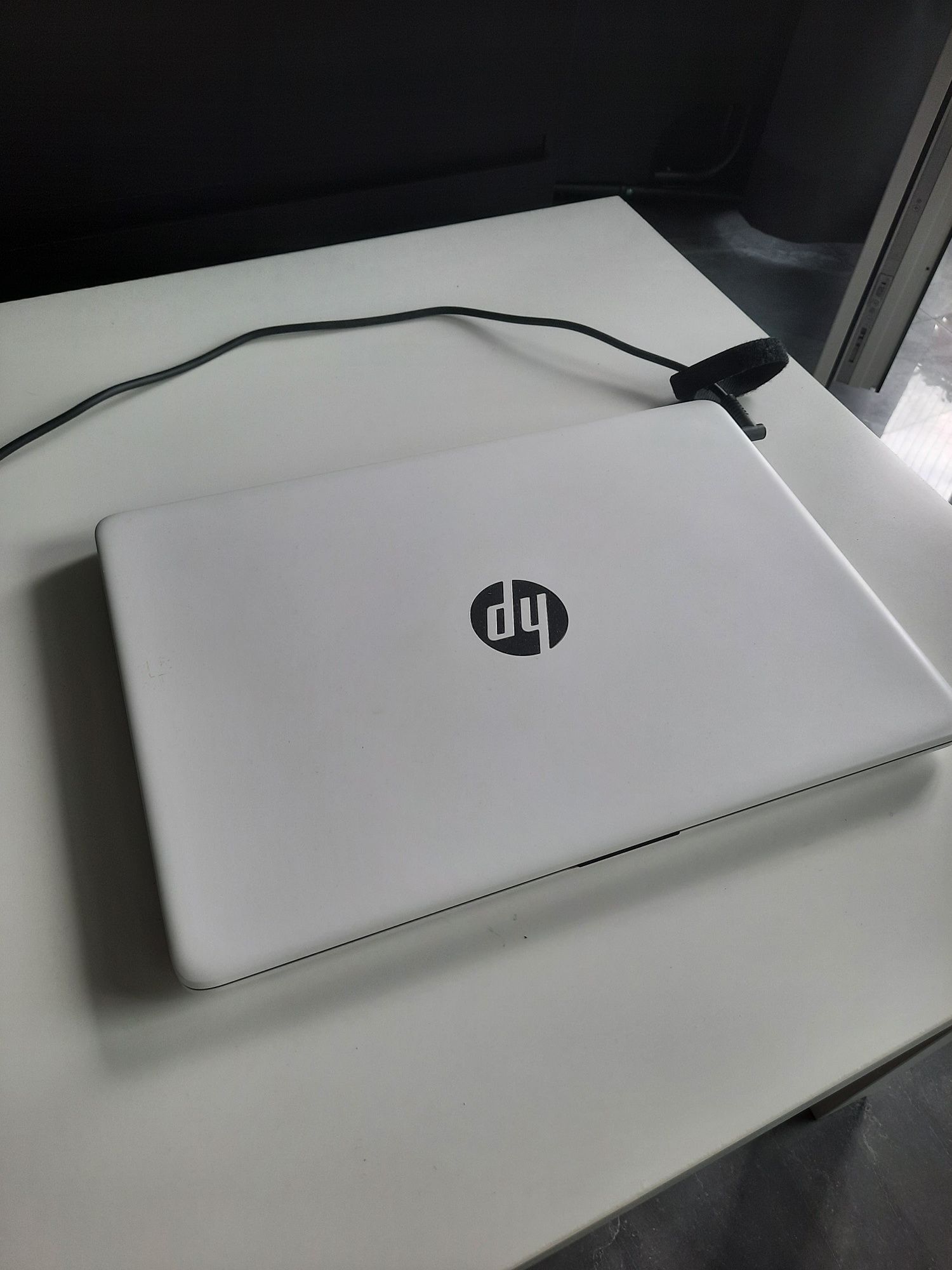 Sprzedam laptop HP  w doskonałym stanie