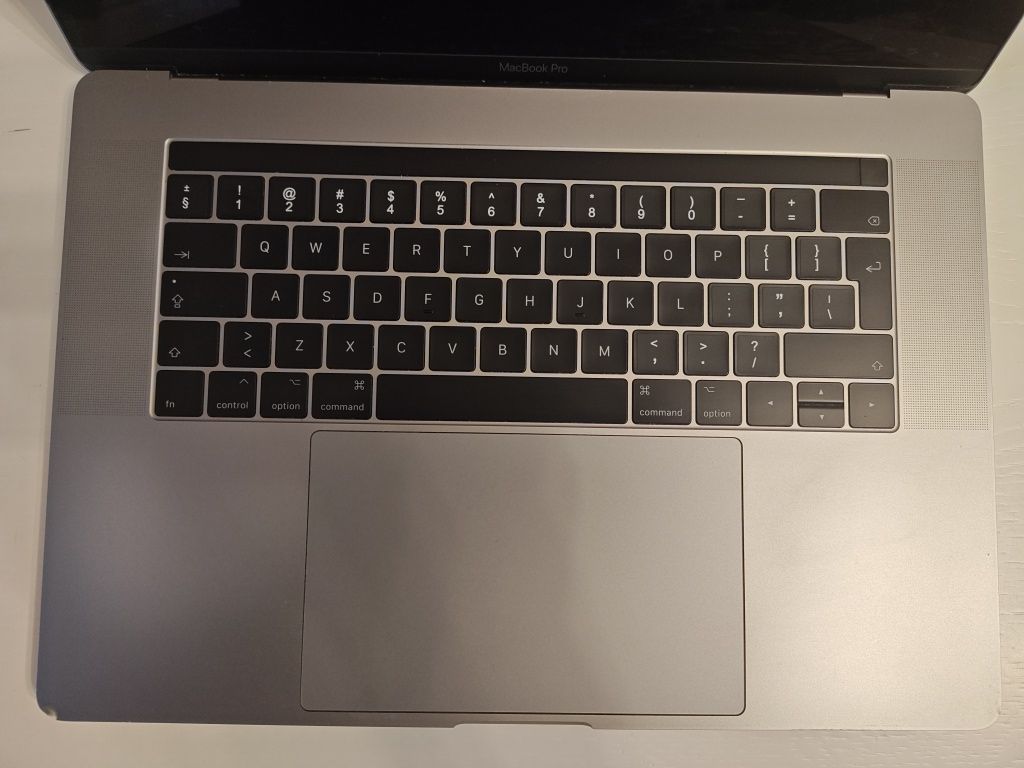 MacBook Pro A1707 ! i7 , 16GB RAM, SSD, Retina ! Sprzedam !