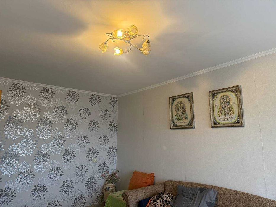 Продам 3-х кімнатну квартиру