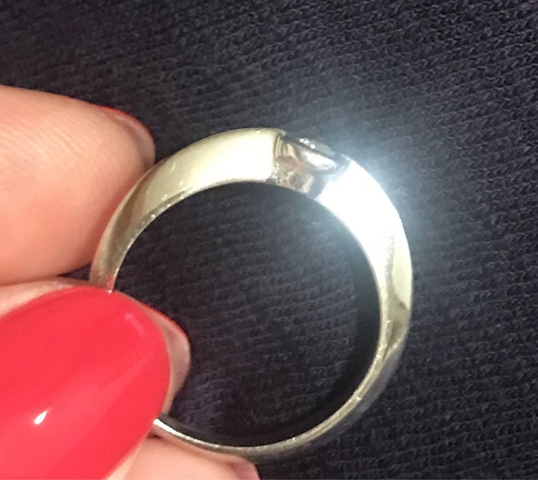 Anel solitário (ouro+diamante)