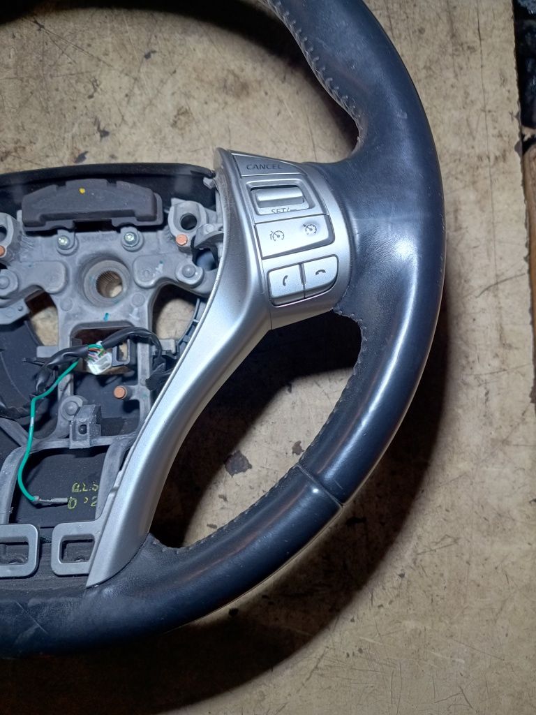 Kierownica multi funkcja skóra Nissan Qashqai II J11 oryginał