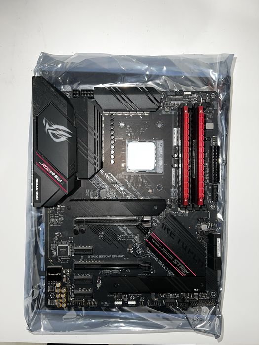 Zestaw gamingowy (RYZEN 9 5900X, 32 GB RAM)