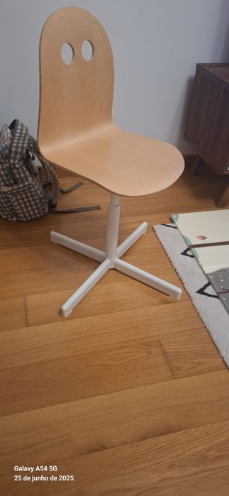 Cadeira de criança de secretária