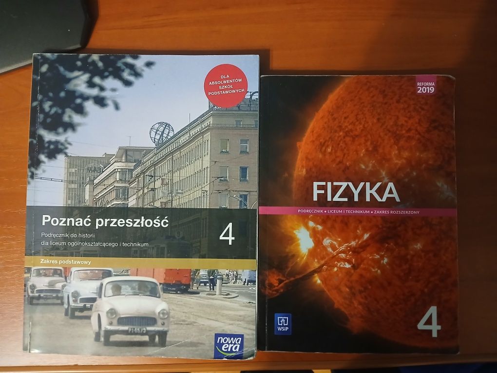 Podręczniki do 1/2/3/4 klasy z technikum/Liceum JAK NOWE
