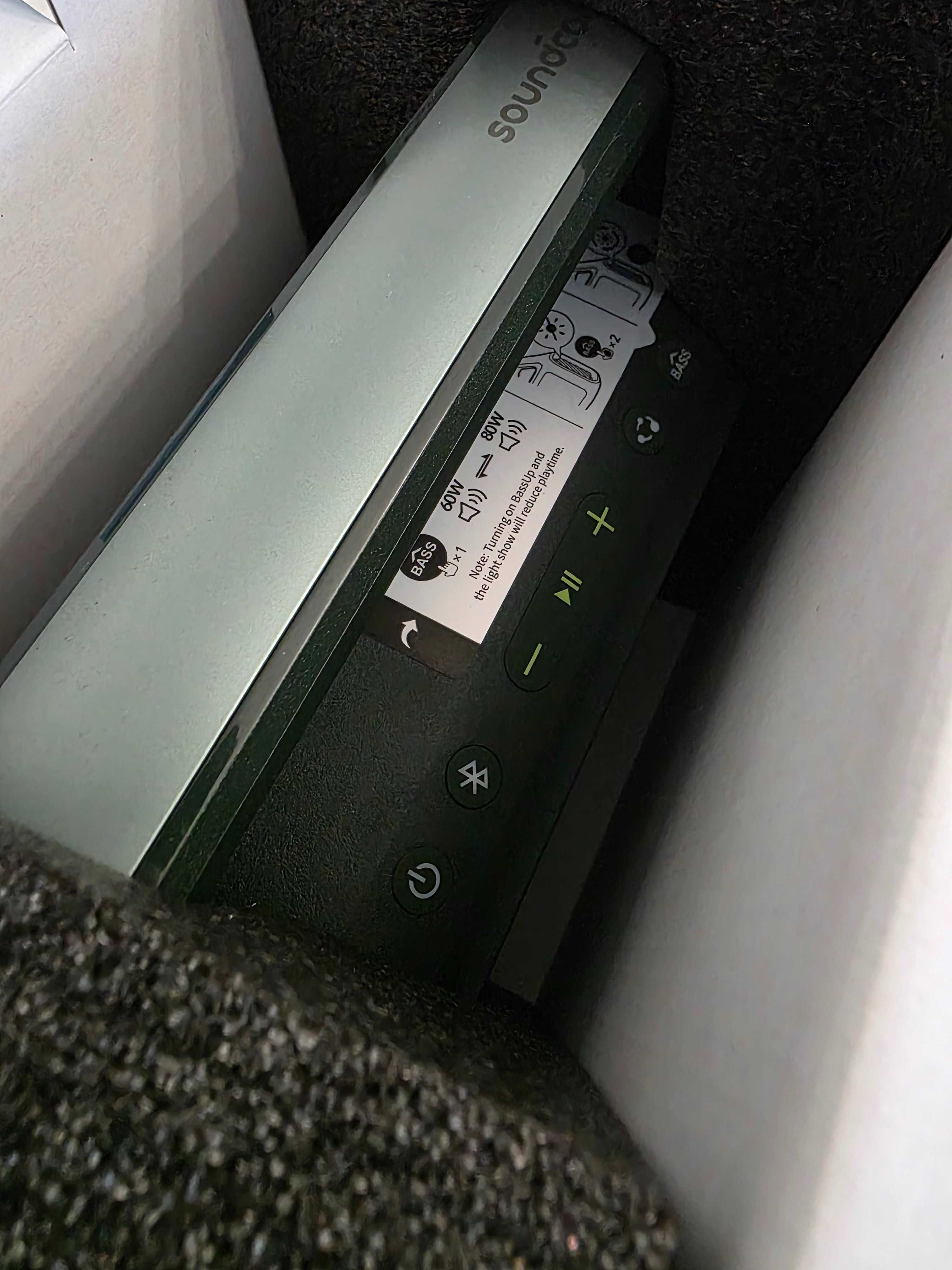 Głośnik SOUNDCORE Boom 2 by ANKER zielony / NOWY ale nie włącza się!