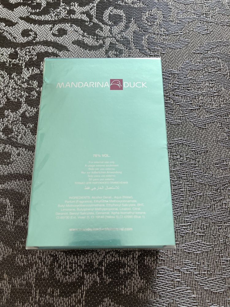 Mandarina Duck New York