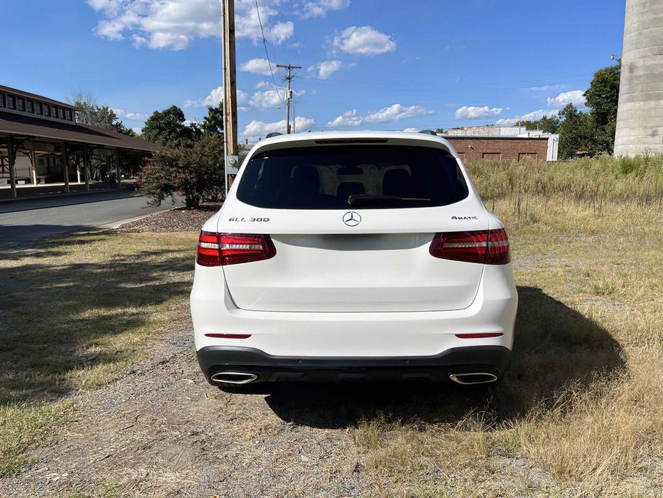 Mercedes-Benz GLC 300      2019