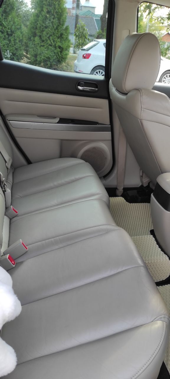 Продам Mazda CX 7 у гарному стані, 2.2 д, 2010 року, повний привід