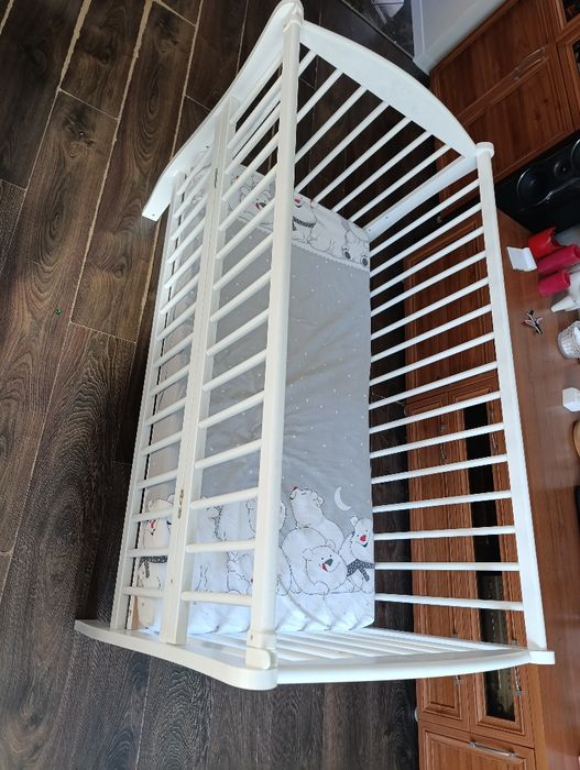 Кроватка детская