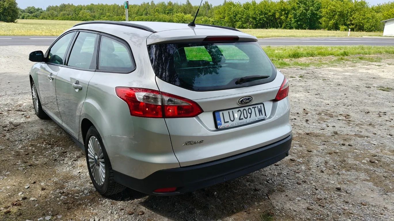 Ford Focus 1.6 16v ti-vct dobry do gazu super stan