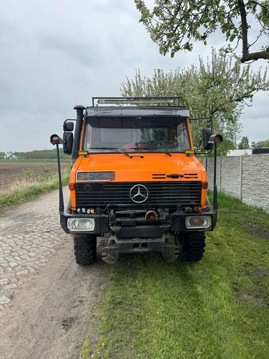 Unimog 1400  UNIMOG 1400 ze solarką i pługiem