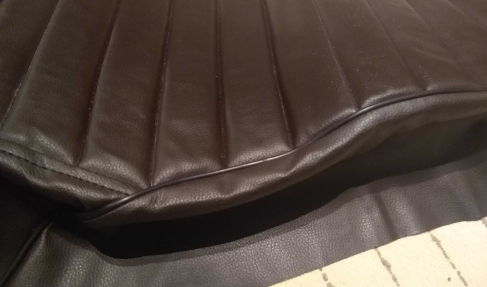 фирменный новый чехол на сидение Kawasaki W 650 W 800  седло