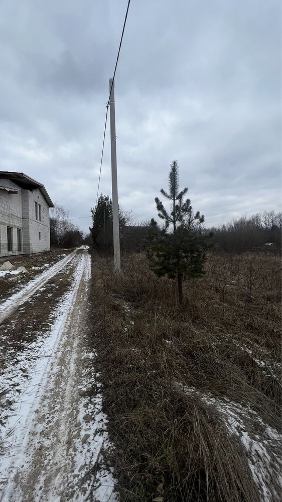 Земельна ділянка прямокутної форми. Івано-Франківськ. Власник