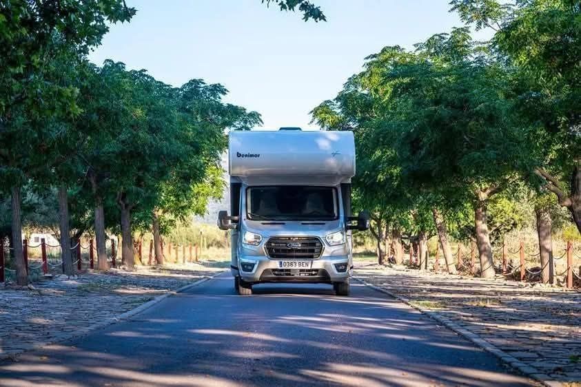 Wynajem nowego kampera benimar sport 5 osobowy