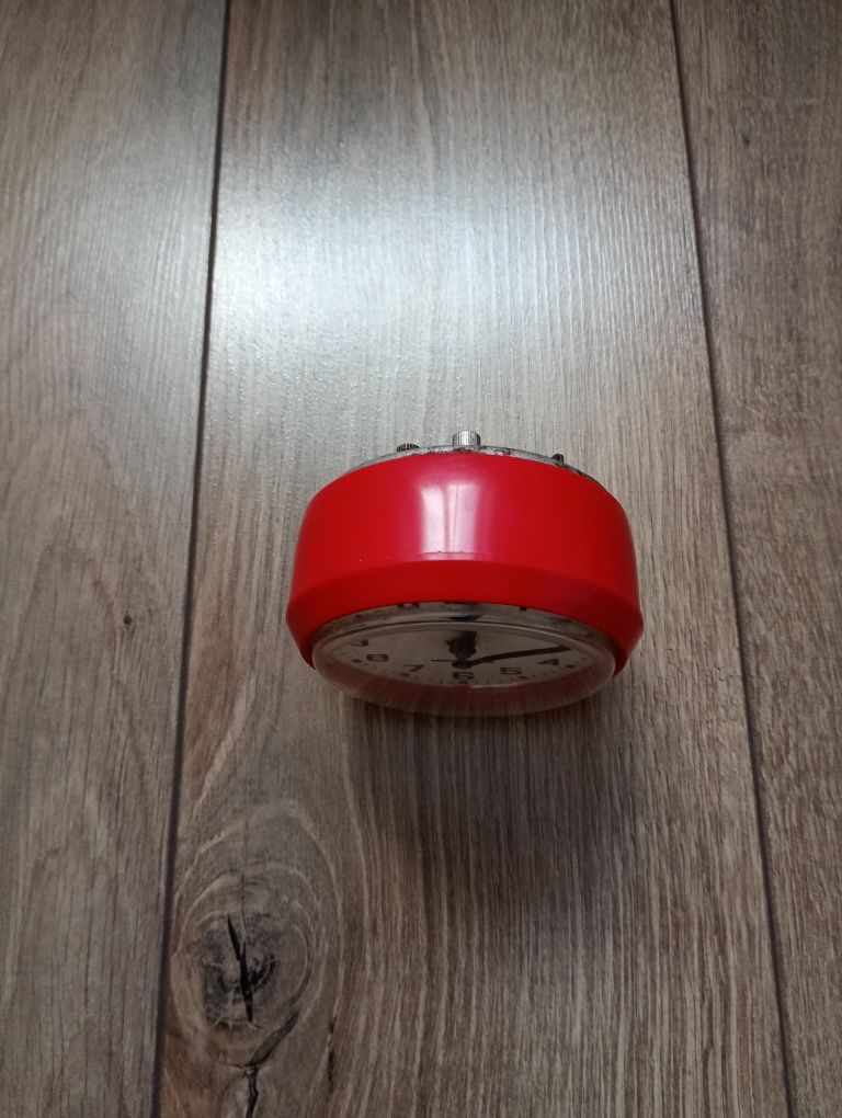 Polski budzik mechaniczny Mera Poltik
