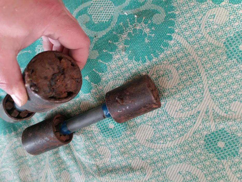 Гантели по 3 кг каждая