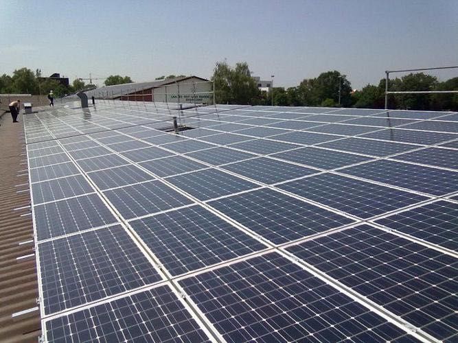 Солнечные панели установить панель крыша дома монтаж солнечной станции