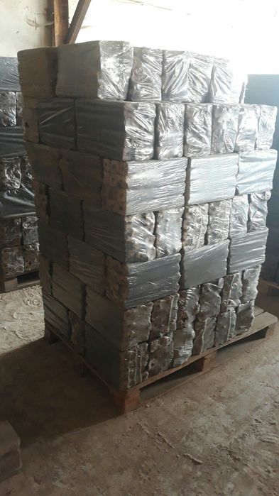 9000грн за тонну Паливні брикети pini-key з дубової опілки