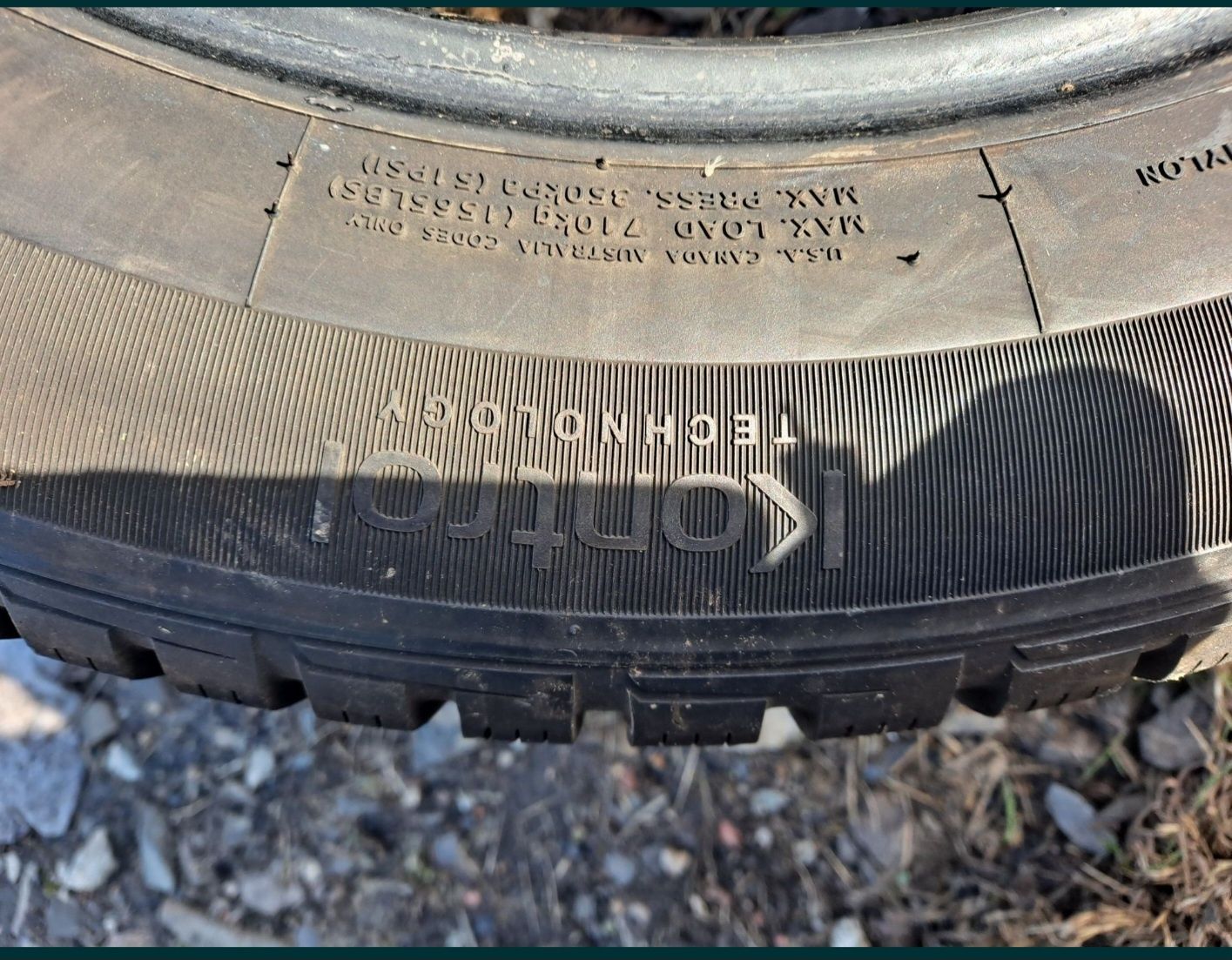 Opony zimowe 215/60/17 Hankook Para