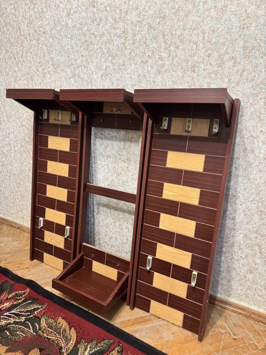 Передпокій з трьох предметів