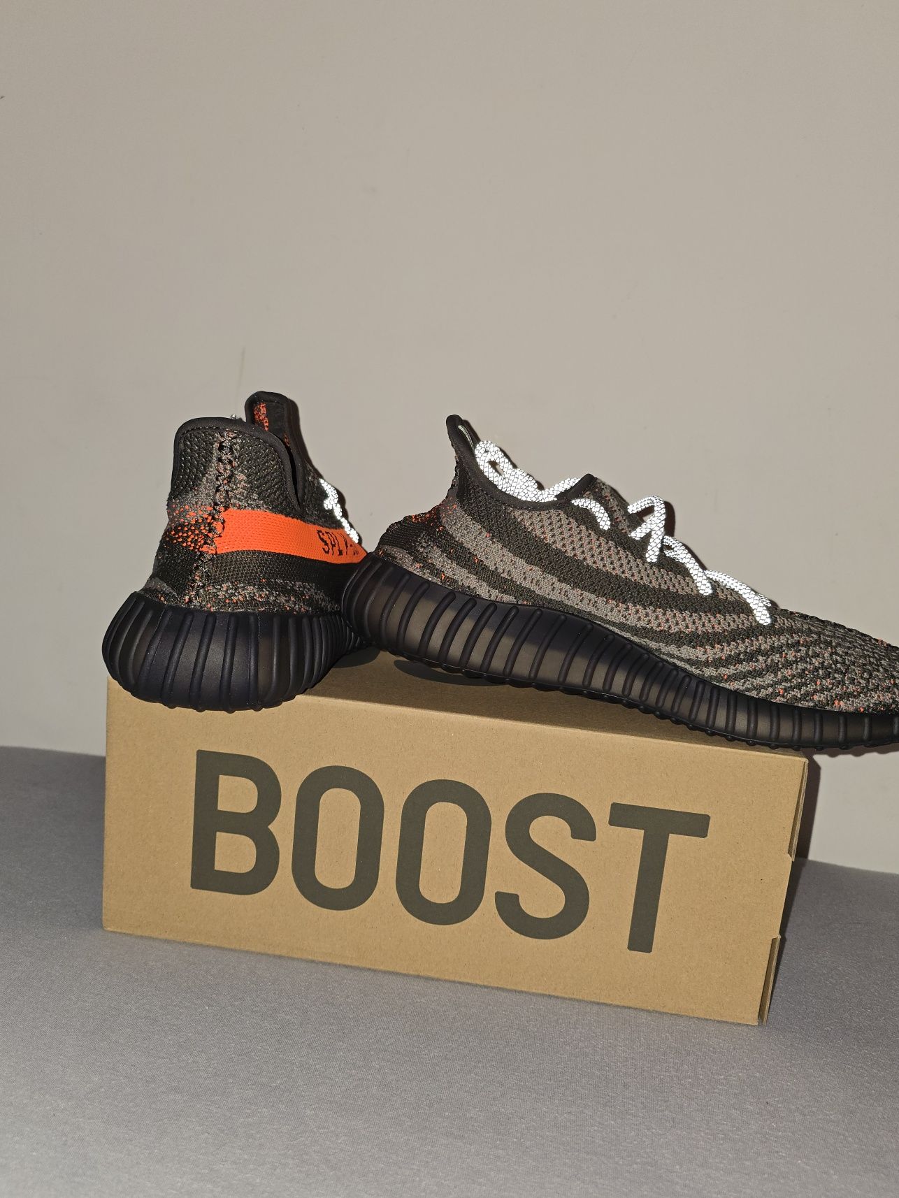 Buty adidas yeezy 350v2 carbon beluga streetwear kanye west hype
