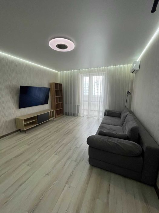 Продам 3-х ком.кв. новострой ЖК Ньютона Федоренко 16 Новые Дома