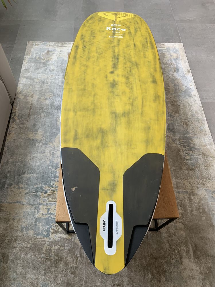 Goya Race Single 96 l, Full Carbon , Hull Construction (Slalom)