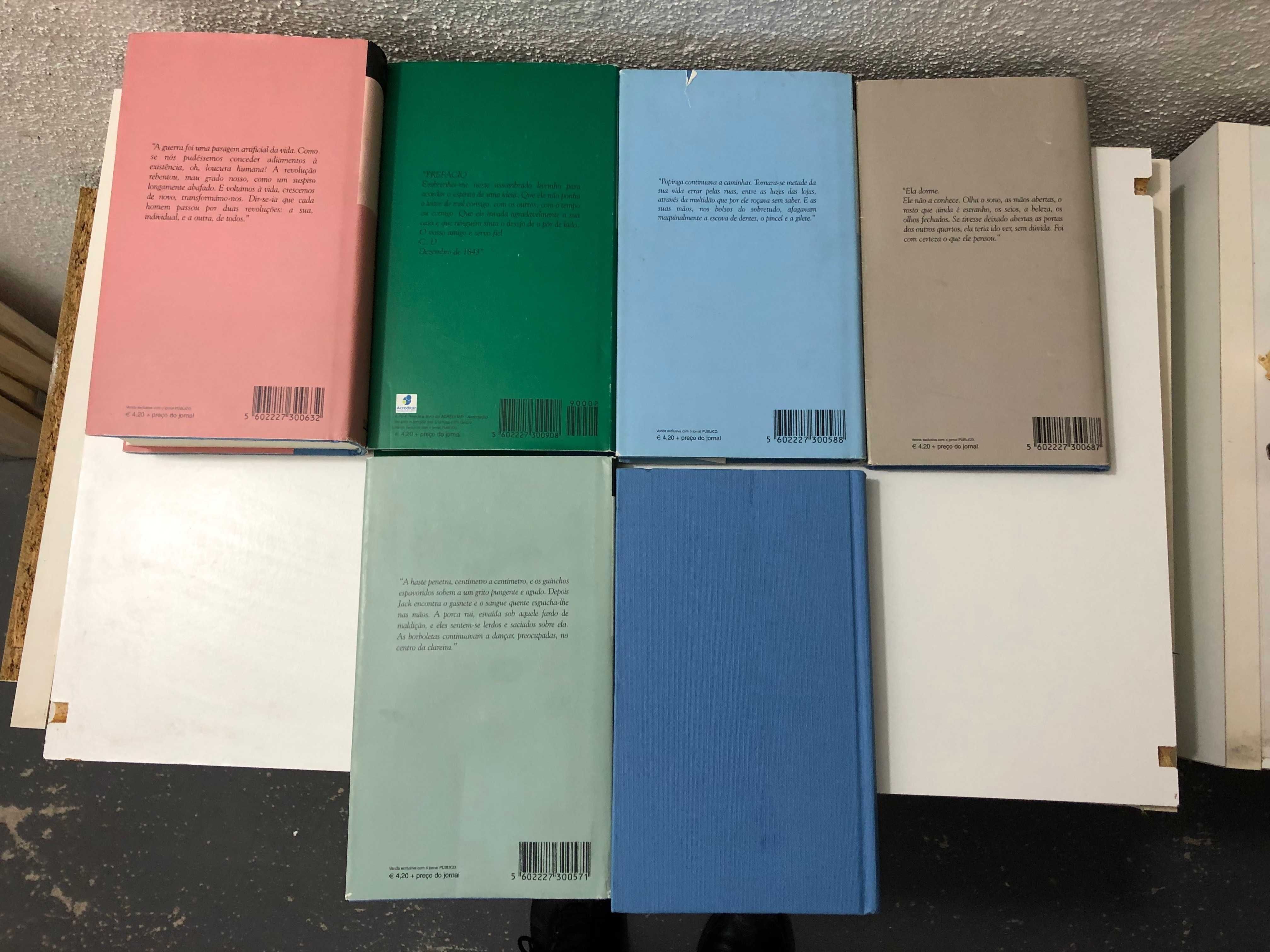 Livros Colecção Mil Folhas Público. Capa dura azul com capa de papel.