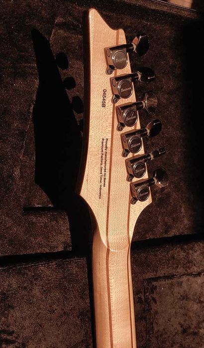 Sprzedam gitarę Ibanez GR870 QMZ RDT