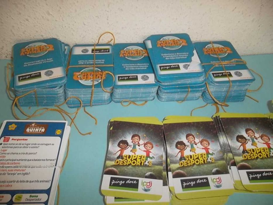 Grande lote de 200 cartas colecionáveis