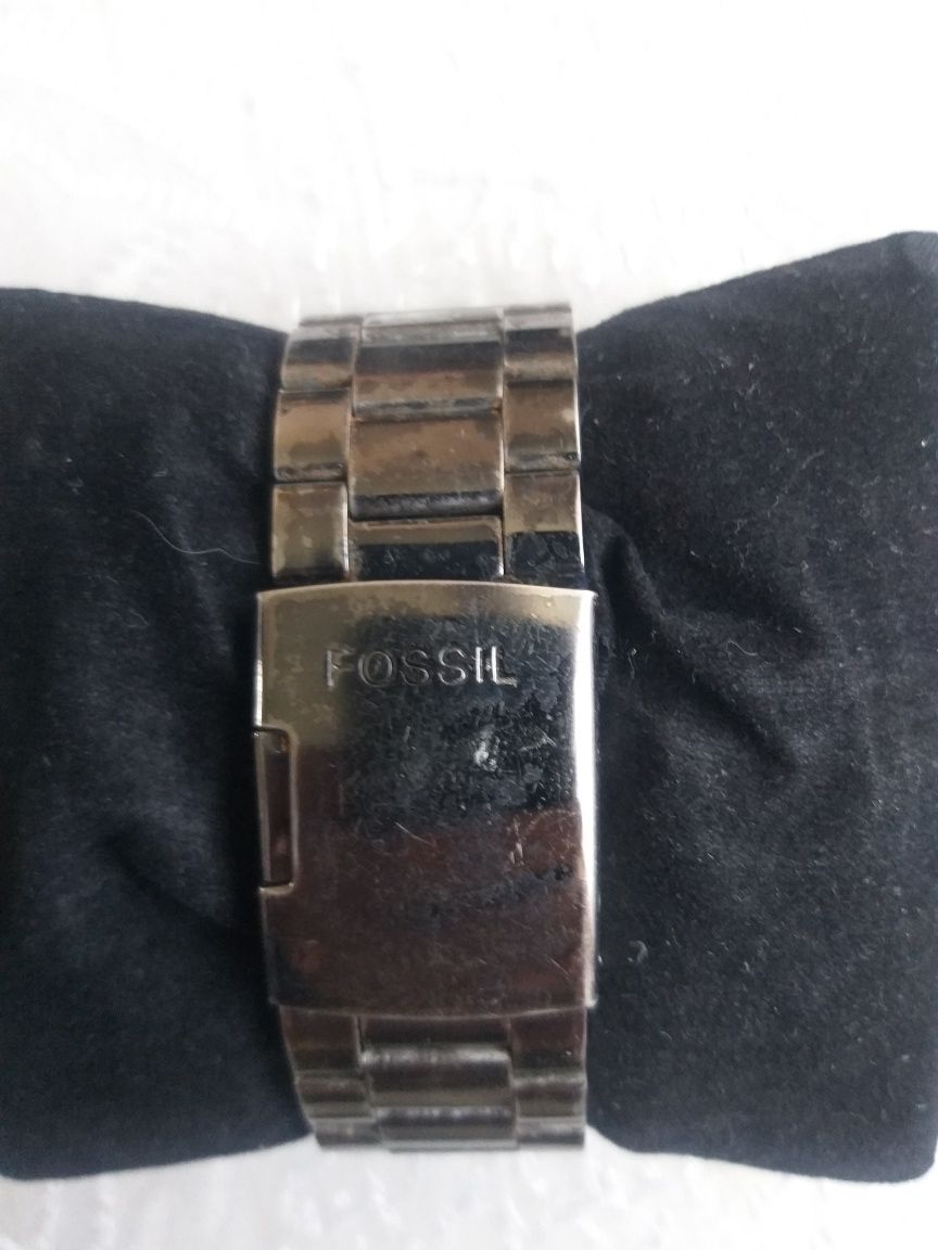 Оригінальний " Fossil" із США