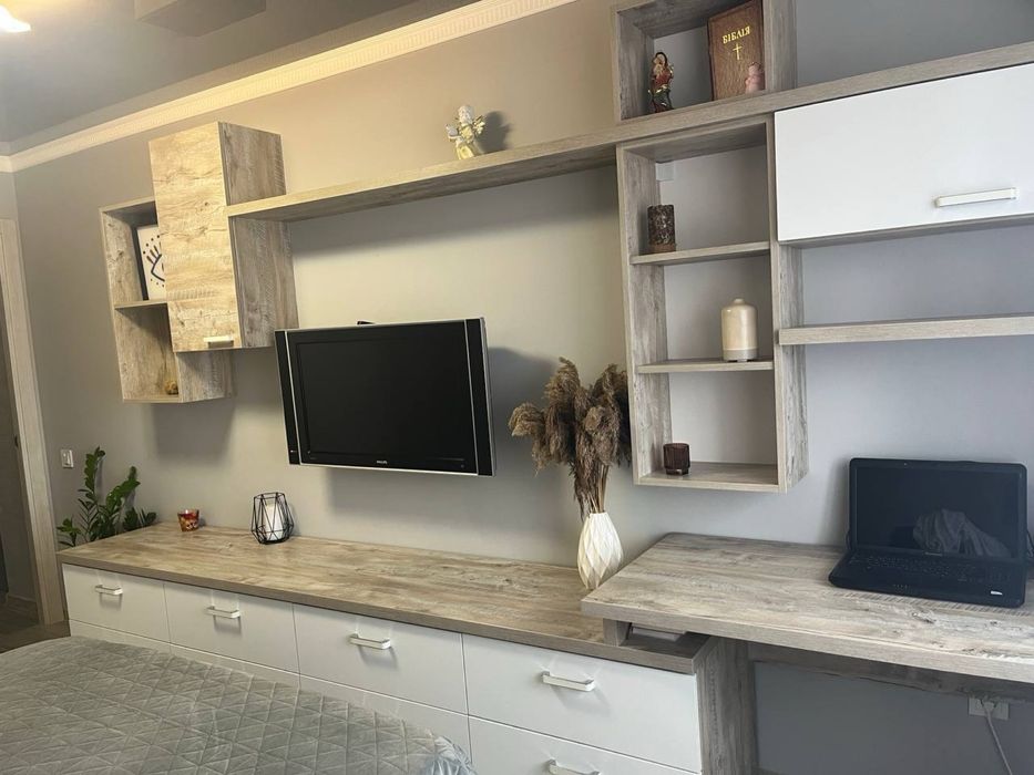 Меблі у вітальню та спальню