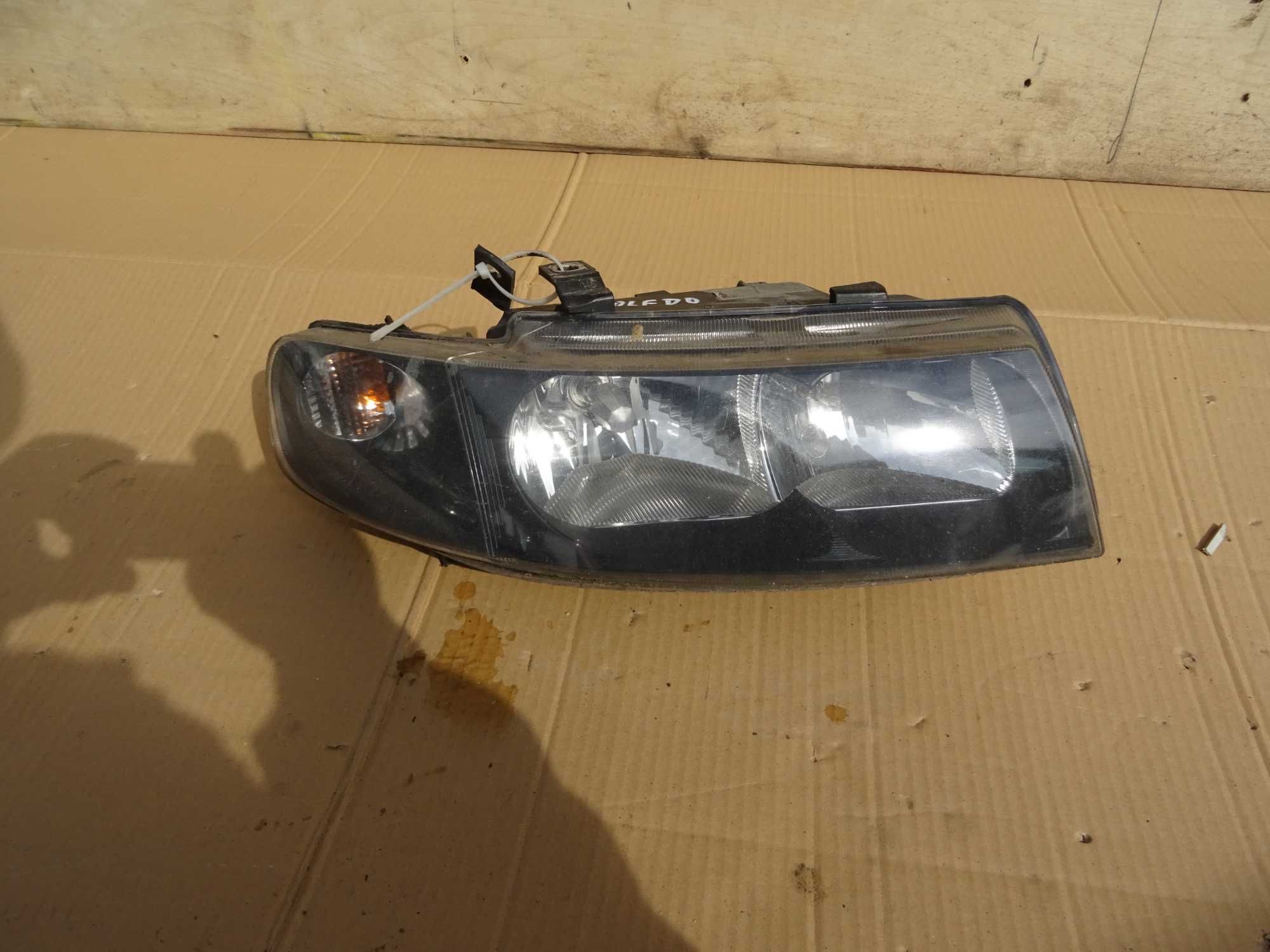 Lampa Prawa Przód Seat Toledo II